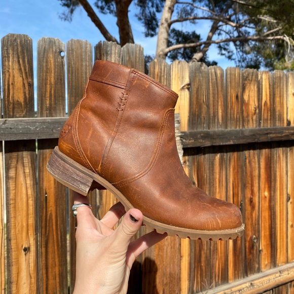 Timberland Boots - Picture 3 of 5